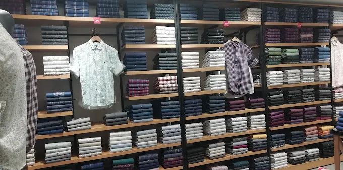 Europa Van Heusen Outlet - Selaiyur